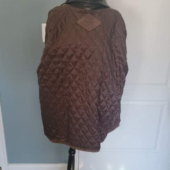 Coat - Picture 4 of 9